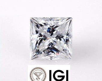 May include: A clear, square-shaped diamond with a brilliant cut. The diamond is certified by the International Gemological Institute (IGI).