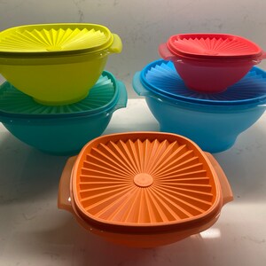 Retro Tupperware Small Servalier Bowls - Vintage Kitchenware