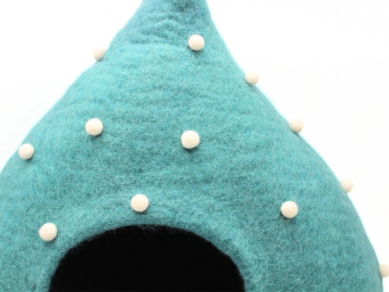 wool cat house