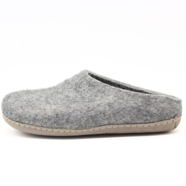 Gray Wool felted Slipper - Foot Wear - Handmade Indoor Slipper - Warm & Cozy Foot Wear  - Organic Wool Slip-ons