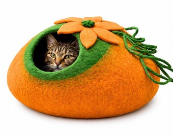 Felt Cat Cave-Wool Cat House- Warm & Cozy Pet Bed-Handmade Kitty House