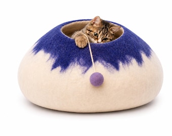 Handmade Ombre Round Cat Bed| Wool Cat Cave for your Feline : Warm, Comfortable and Safe Cave Bed| Felt Pet House
