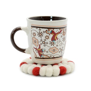 felt-red-and-white-ball-coaster