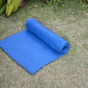 Blue Thick Yoga Mat - Portable Yoga Mats For Travelling - Choose Your Size And Color - Non-Toxic Wool And Eco-Friendly