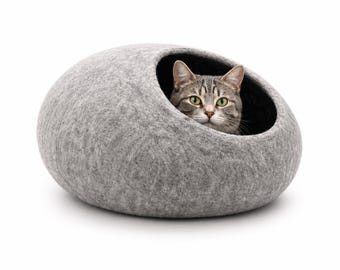 Handmade Gray Felt Cat Cave – Cozy Pet Bed