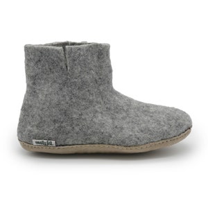 Gray Wool Felted Ankle Boot - Plain Design Handmade Boot - Indoor Foot Wear - Housewarming Gift