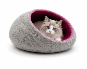Handmade Wool Cat Cave Bed, Eco-Friendly Felt Hideaway