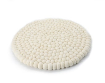 35 cm - White Felt Ball Chair Pad - Felt Chair Pad - Handmade Chair Pad -  Felt Seat Pad - Cozy Seating Pad - Gift