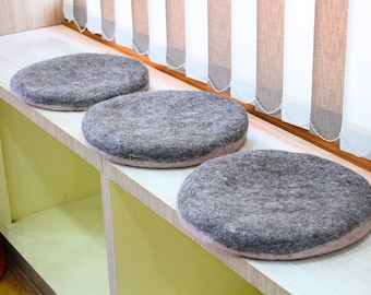 Tvåfärgad sittdyna (35 cm) | Ullfiltad sittdyna: Handgjord komfort! Mysig och bekväm rund sittdyna