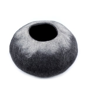 Ombre Design Felt Cat Cave- Wool Cat House Using Organic Wool- Handmade Modern Pet Furniture- Ideal Gift For Pet Lovers