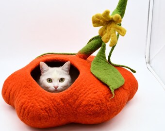 Handmade Pumpkin Shaped Cat Cave-Felt Cat House-Unique Designed Felt Pet Bed