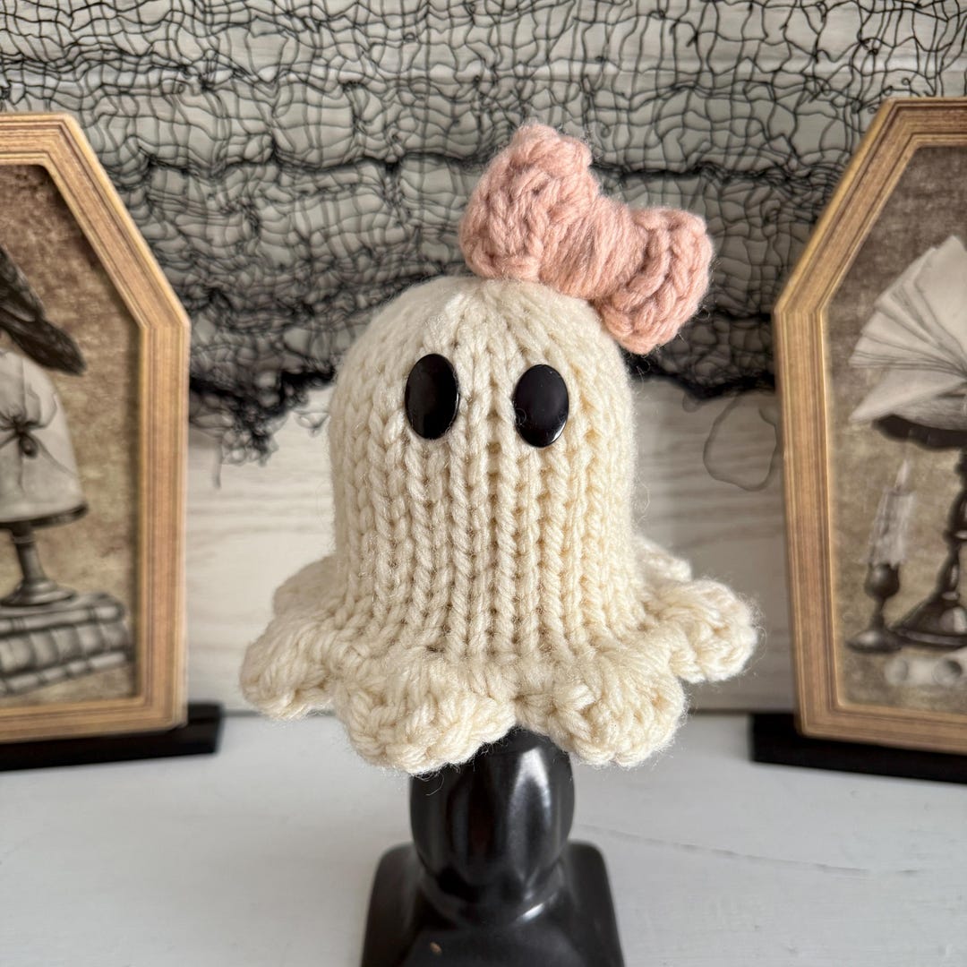 Cute Ghost With Bow, Halloween Knit Decorations Ghost, Pastel Halloween ...