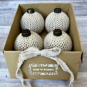 knitted Christmas ornaments set,  beige yarn ornaments, ornaments crocheted ball, Christmas hostess gifts, neutral Christmas tree decor