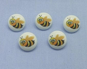 5 x Round Bee Buttons