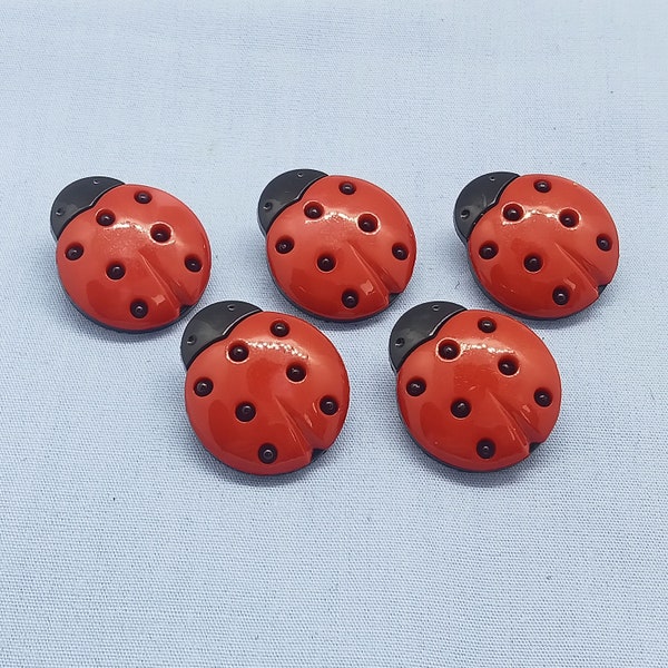 5 x Medium Ladybird Buttons