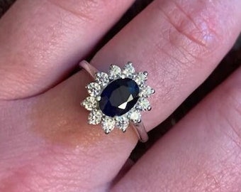 Naturale blu zaffiro gemma taglio ovale Halo gemma anello blu zaffiro anniversario anello 925 regalo in argento sterling per l'amato anello