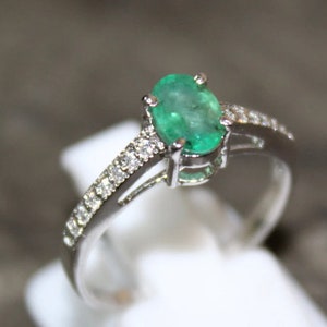 Gemstone Natural Emerald  Gemstone Size 5x7MM  Gemstone cut Oval  metal Purity 925 Sterling Silver  Second Stone  Zircon  September May