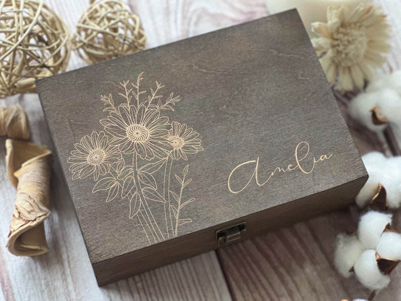 Personalized Wooden Box with Engraving Bridesmaid Gifts, Birthday Gifts for Her, Jewelry Organizer April Flower, Daisy image 4