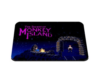 The Secret Of Monkey Island - Amiga Spiel - Mausmatte | Mauspad - 3 Größen (18x22cm, 20x28cm, 30x39cm) - Spielzimmer - Büro - Mancave