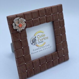 Adorable brown &#39;tile&#39; picture frame with crystal &#39;brooch&#39; detail and crystals
