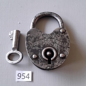 Vintage large 5 SICHERUNGEN steel padlock made in Germany with original barrel key in working condition 1920s