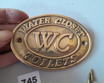 Vintage-Stil schweres Messing gegossenes WC-Schild, Messing-WC-Türschild, NICHT lackiert oder beschichtet, inklusive Schrauben aus massivem Messing