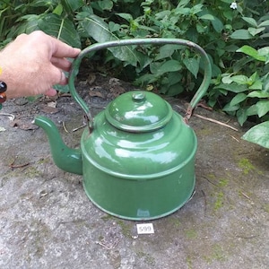 Vintage extra large green enamelware kettle with swing over handle 1940s
