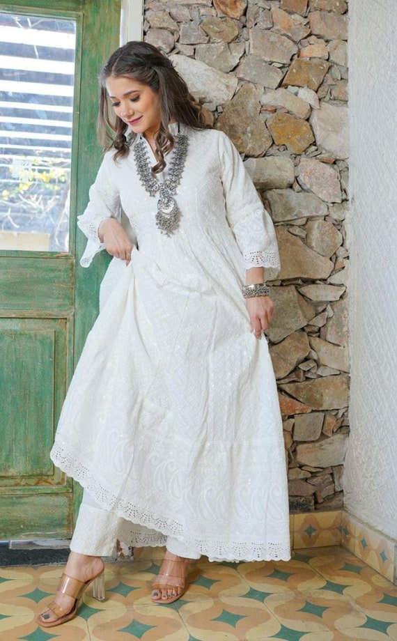 3/4 Sleeve White Floral Printed Cotton Women Anarkali Kurti at Rs 360 in  Surat