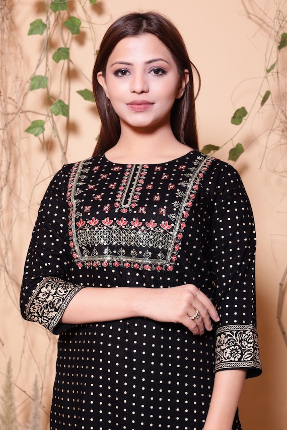 Pretty Indian Female Model Girl Wearing a Traditional Kurti Stock Image -  Image of happiness, happy: 95101863