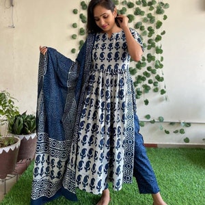 Designer Printed Naira Cut Cotton Kurti Pant Set for Women & Girls ...