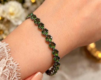 Sultanite Clover Cut Tennis Bracelet, Sterling Silver, Color-Changing Gemstone Jewelry