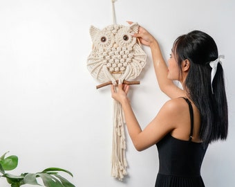 Personalized Owl Macrame Wall Hanging With Family Name, Macrame Wall Decor, Boho Wall Decor, Boho Tapestry Wall Hanging Boho Decor Woven