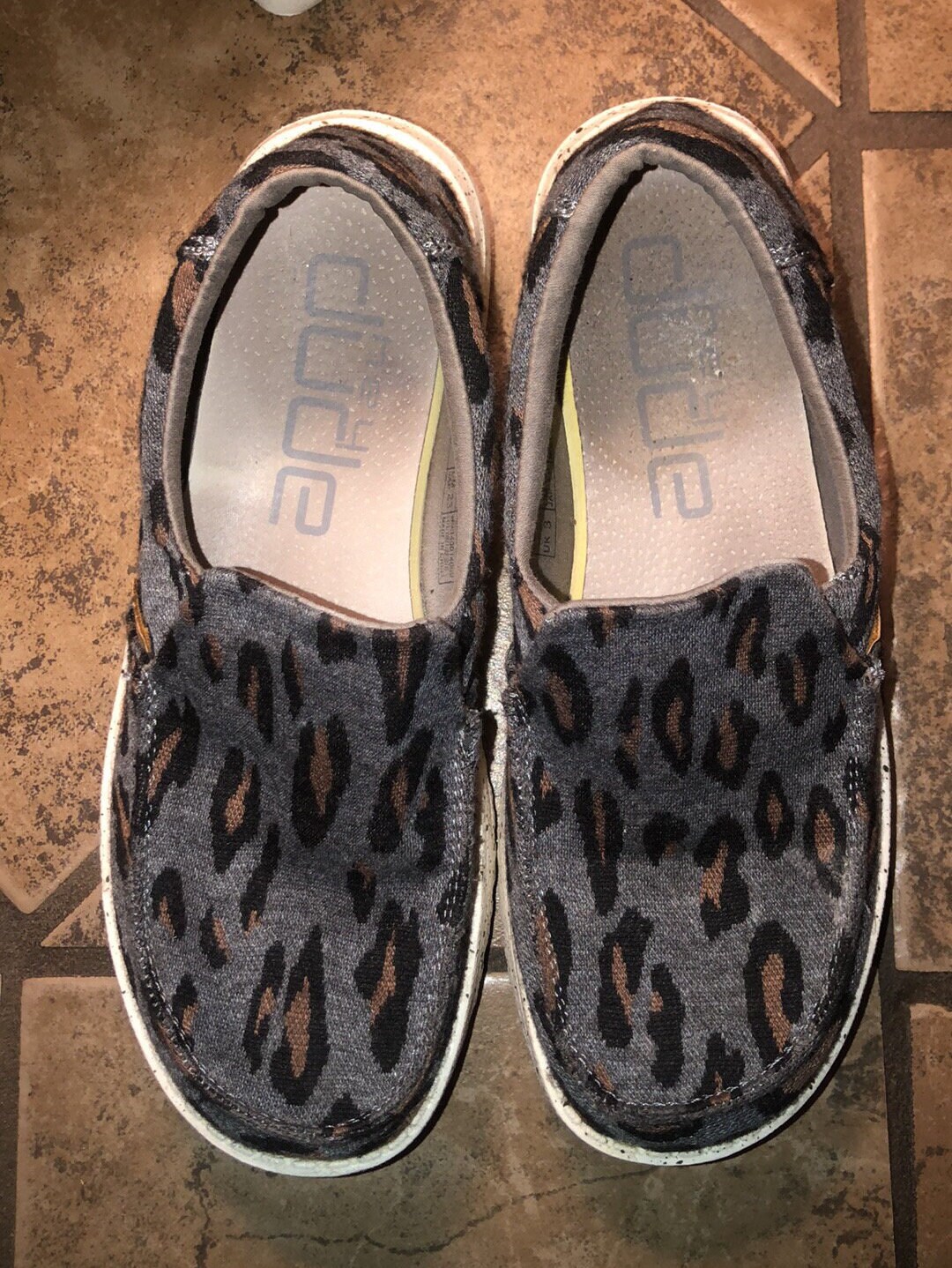 hey dude misty cheetah tan