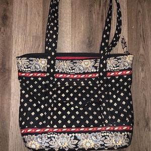 Borsa a tracolla trapuntata nera classica vintage Vera Bradley con fiori e foglie