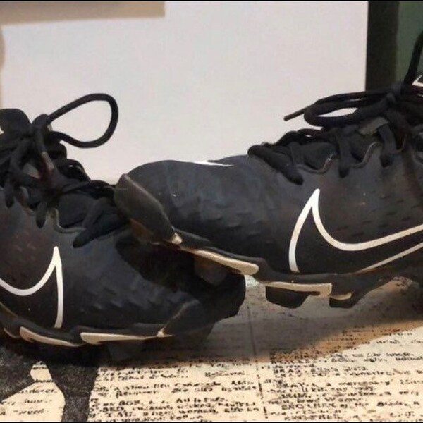size 6 baseball & softball cleats
