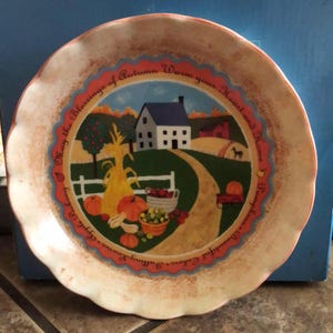 Piatto decorativo "Avon-Country Autumn Harvest" di Penny Carter, 2005