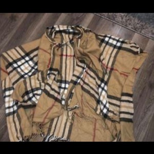 Blanket Style Poncho Womens One Size Fits Most