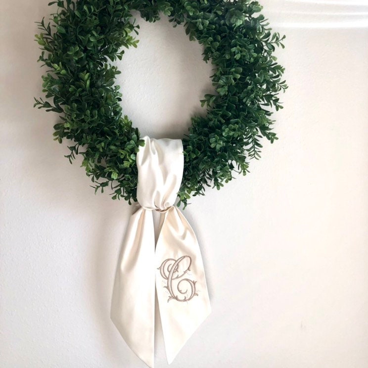 Ivory Wreath Sash – The Finery Jackson