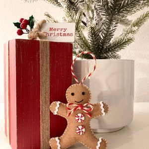 Felt Gingerbread Man Ornament, Peppermint Gingerbread Man, Christmas Tree Ornament, Felt Christmas Ornaments, Christmas Decor, Gift