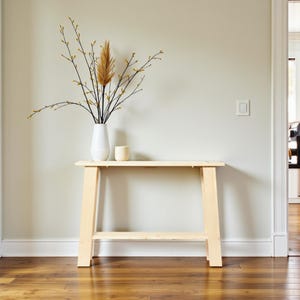 Table console en bois massif faite main : buffet d'entrée avec finition « N A T U R A L ». NASU