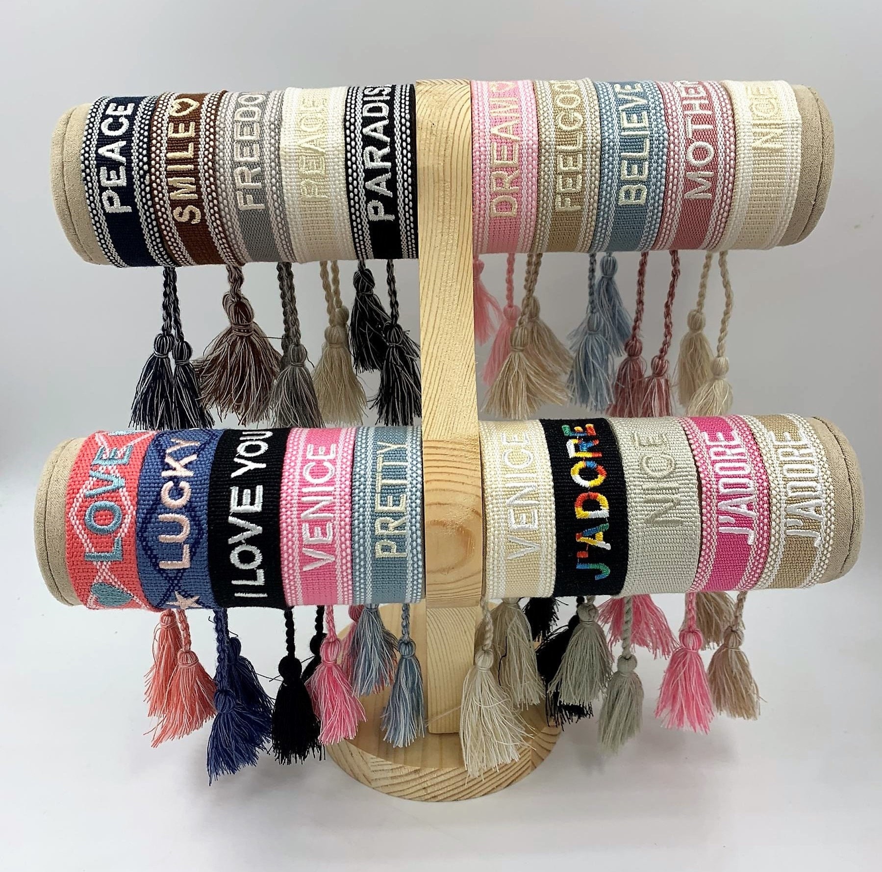 dior friendship bracelet