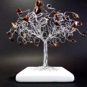 Tiger&#39;s eye Wire Tree Sculpture, Root Chakra Gemstone Tree, Feng shui Decor, Healing Crystals Tree, Courage gemstones,1 8th Anniversary