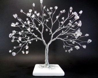 Arbre de pierres précieuses en quartz clair, Feng Shui, sculpture d'arbre en métal, cadeau 10e anniversaire pour femme, décoration de bureau Feng Shui, décoration de cheminée