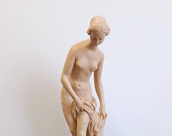 Alabaster Venus Sculpture: Greek Goddess Figurine, Handmade Replica