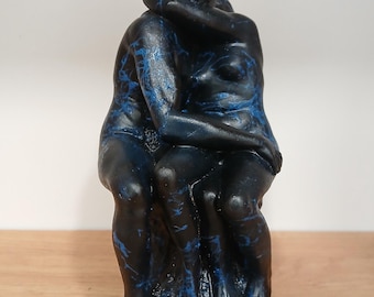 Le baiser réinventé - une fusion de sculptures de Rodin et de goberge avec l'inspiration des répliques g