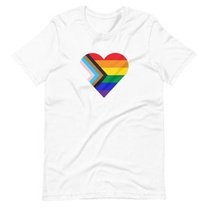 Unisex Pride T-Shirt: LGBTQ Herz Grafik Tee
