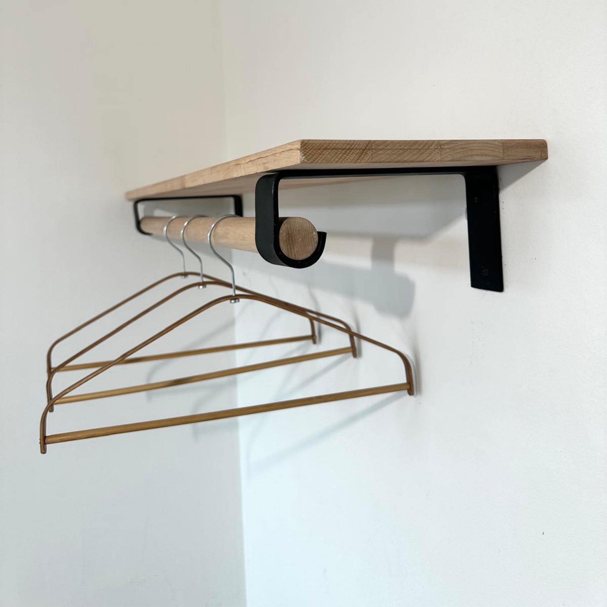 Wandgarderobe mit Ablage & 6 Haken Wandregal Industrielle Garderobenleiste Kleiderstange