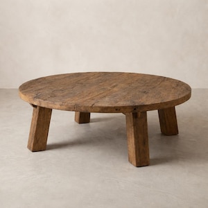 Mesa de centro redonda de roble recuperado: muebles rústicos de estilo wabi sabi para sala de estar. imagen 3