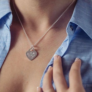 Gepersonaliseerde kindertekenhanger sterlingzilver | Op maat gegraveerde sieraden | Uniek aandenken voor ouders