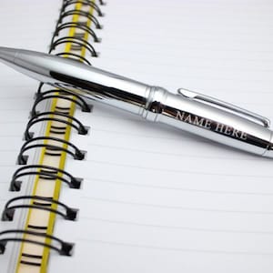 Penna a sfera personalizzata - Penna personalizzata con qualsiasi testo, penne con nome, penne, penna personalizzata elegante, regalo per la mamma, regalo di anniversario, regali di nozze personalizzati